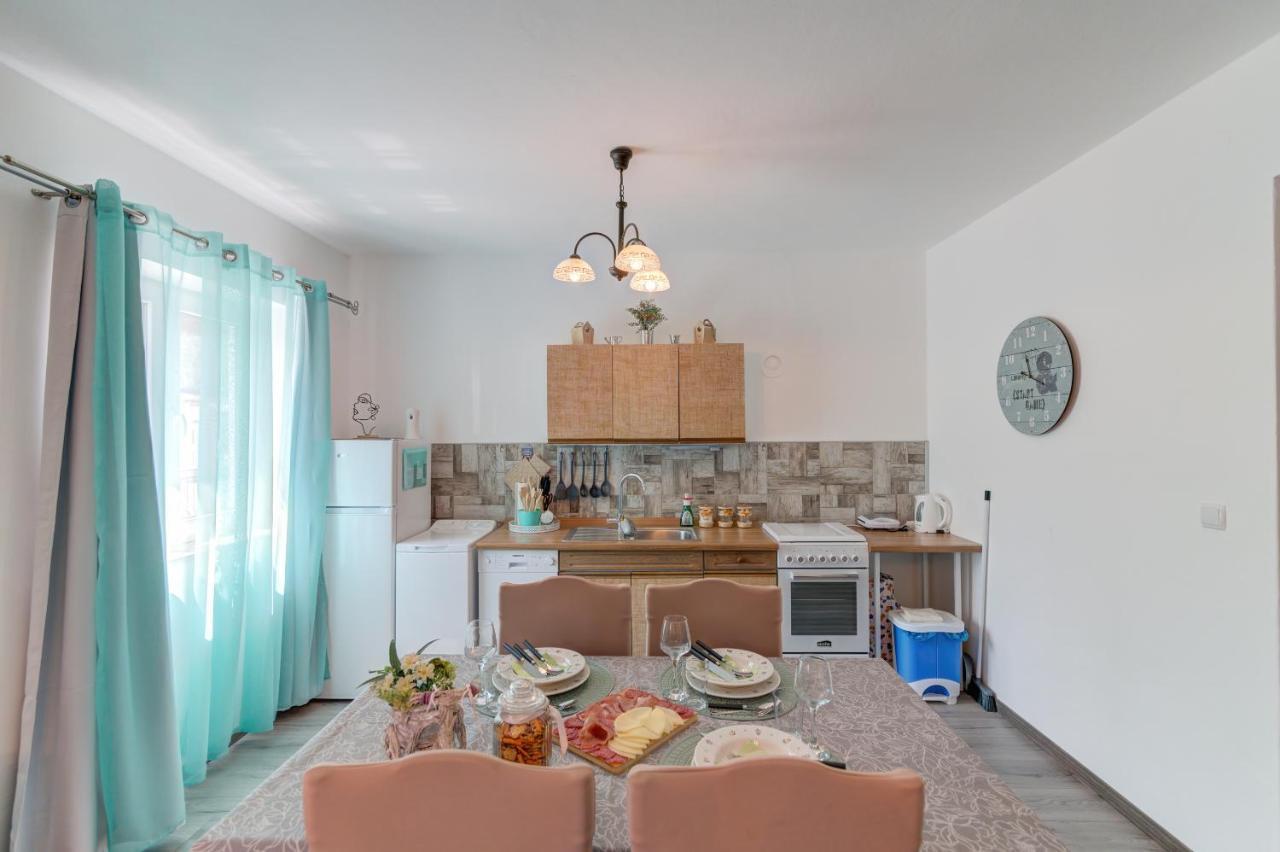 塞尼Apartman More公寓 外观 照片